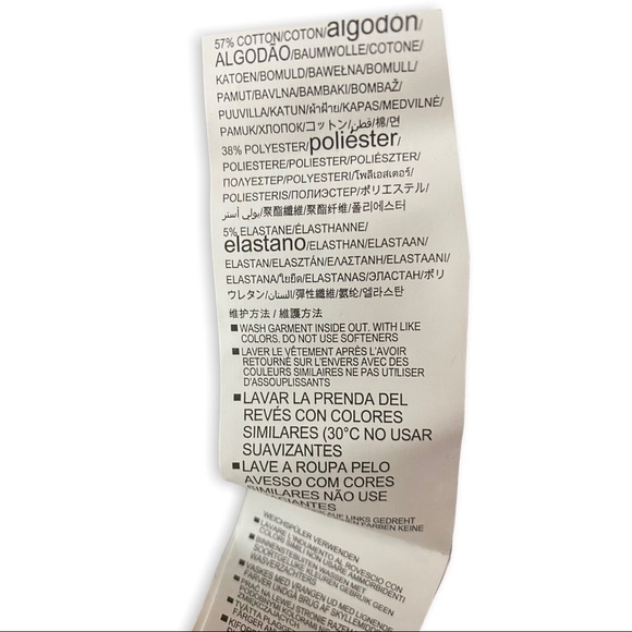 NEW Grey Under Armour Tank Top Muscle / Workout Shirt Women’s Size Medium - Picture 4 of 9